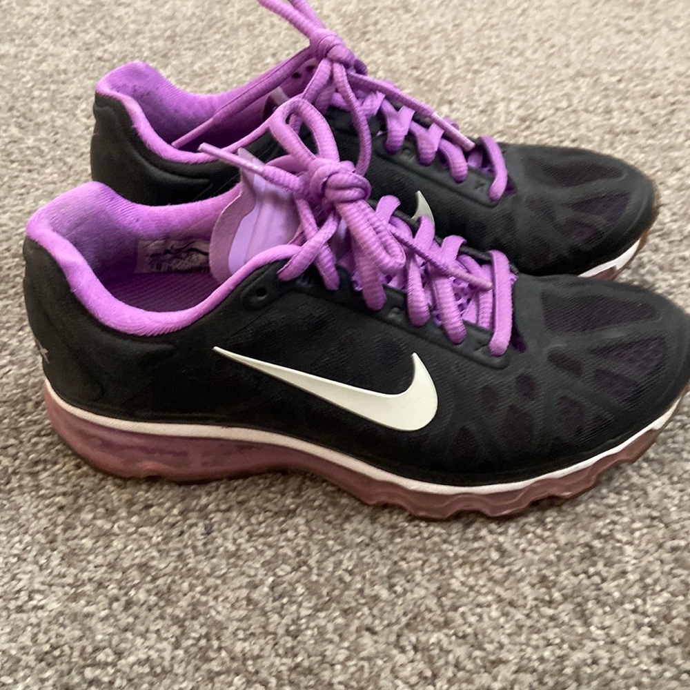 Nike AirMax black and purple women’s size 5